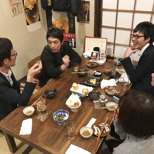 20:00 業務終了同僚と食事 | 朝賀 勇人 データマーケティング・データアナリスト職