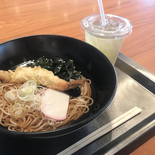 14:00 少し遅めの昼食後ライブラリーで資料探し | 江原 美歩 コピーライター・インタラクティブプランニング職