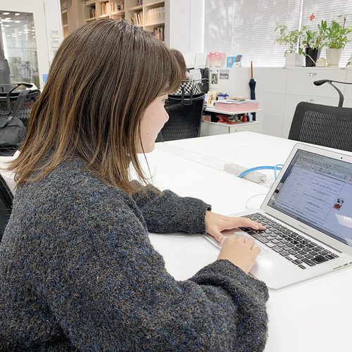 10:30 オフィスでデスクワーク（集中） | 奥野 楓 フォトプロデュース職